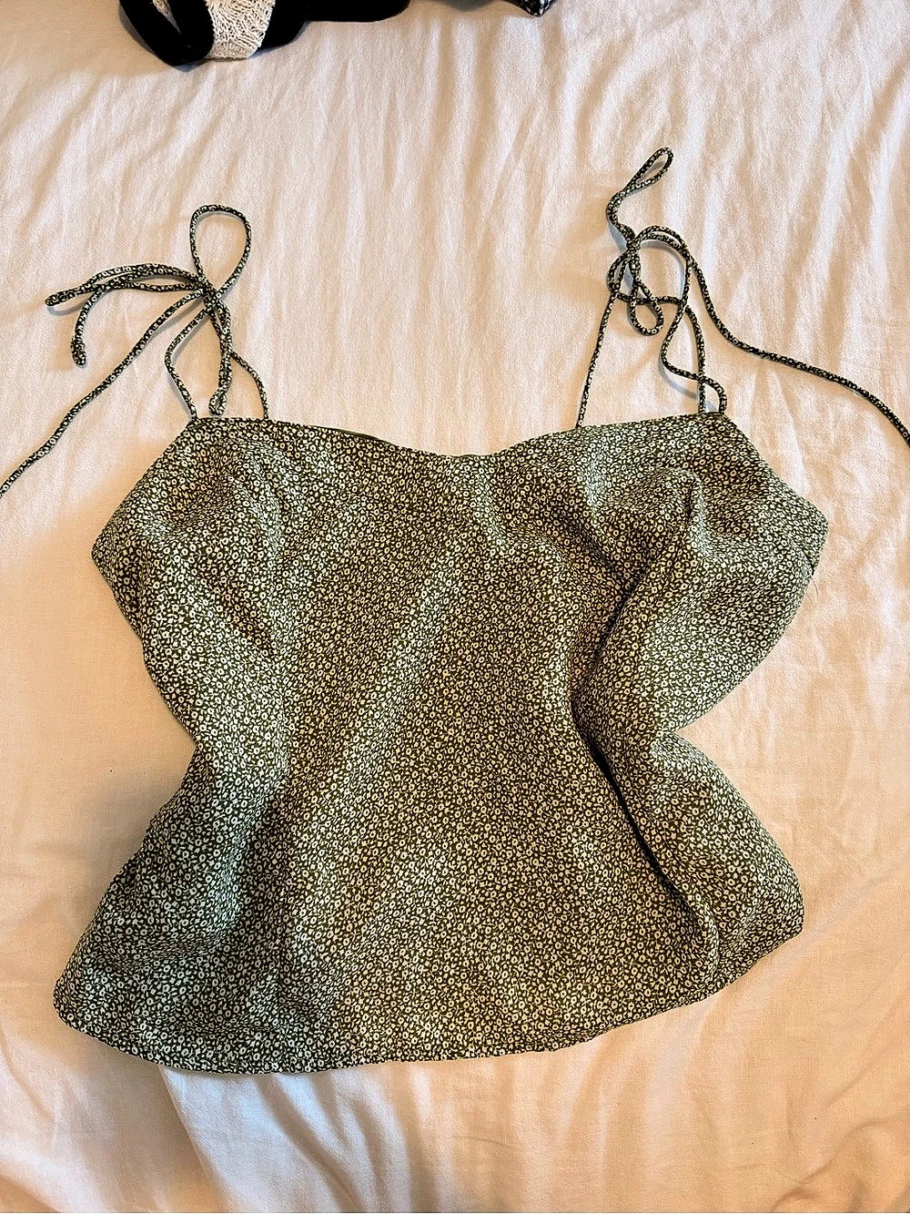 Abercrombie & Fitch Green Cami Size Medium Like New